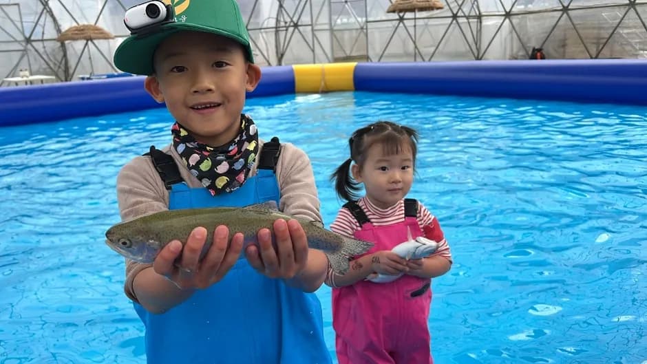 ヤンピョン氷ワカサギ・マス祭り