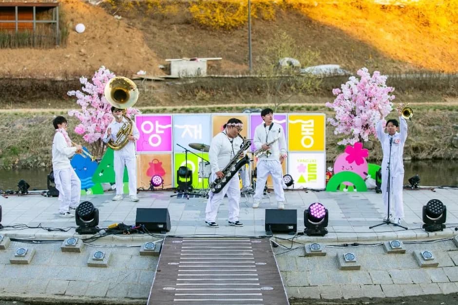 良才アートサロン